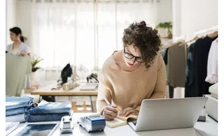 How to Choose the Best Wholesale Clothing Supplier: A Comparison of Top Distributors